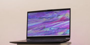 Global PC Shipments Plunge Over 20 Percent Amid Rising Component Costs