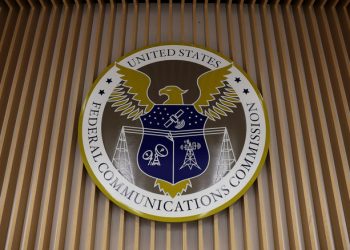 FCC Chair Proposes New Rules Allowing State Prisons to Use Cellphone Jammers